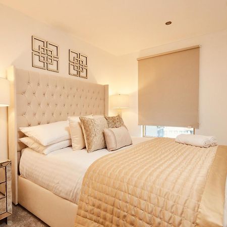 Deluxe City Apt, Beautiful River View,Free Parking No Balcony Leeds  Exteriér fotografie