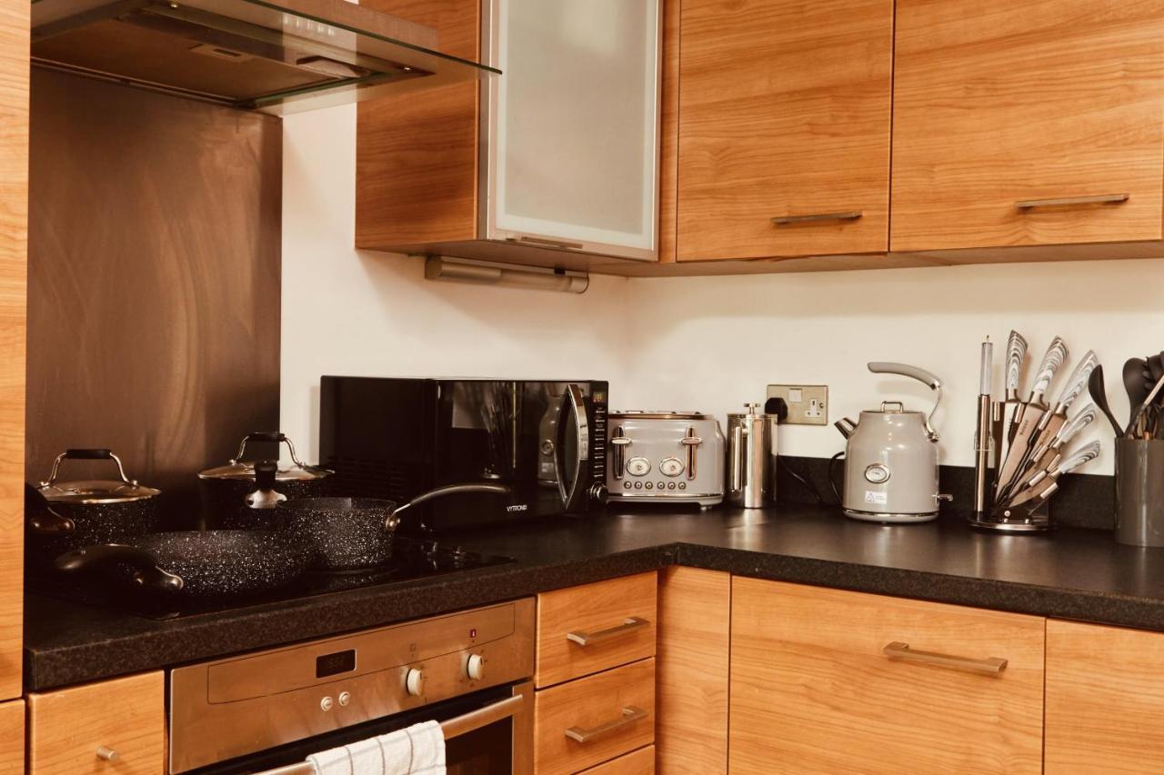 Deluxe City Apt, Beautiful River View,Free Parking No Balcony Leeds  Exteriér fotografie