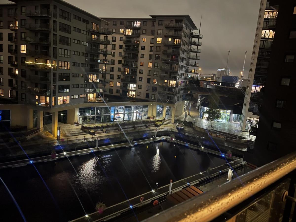Deluxe City Apt, Beautiful River View,Free Parking No Balcony Leeds  Exteriér fotografie