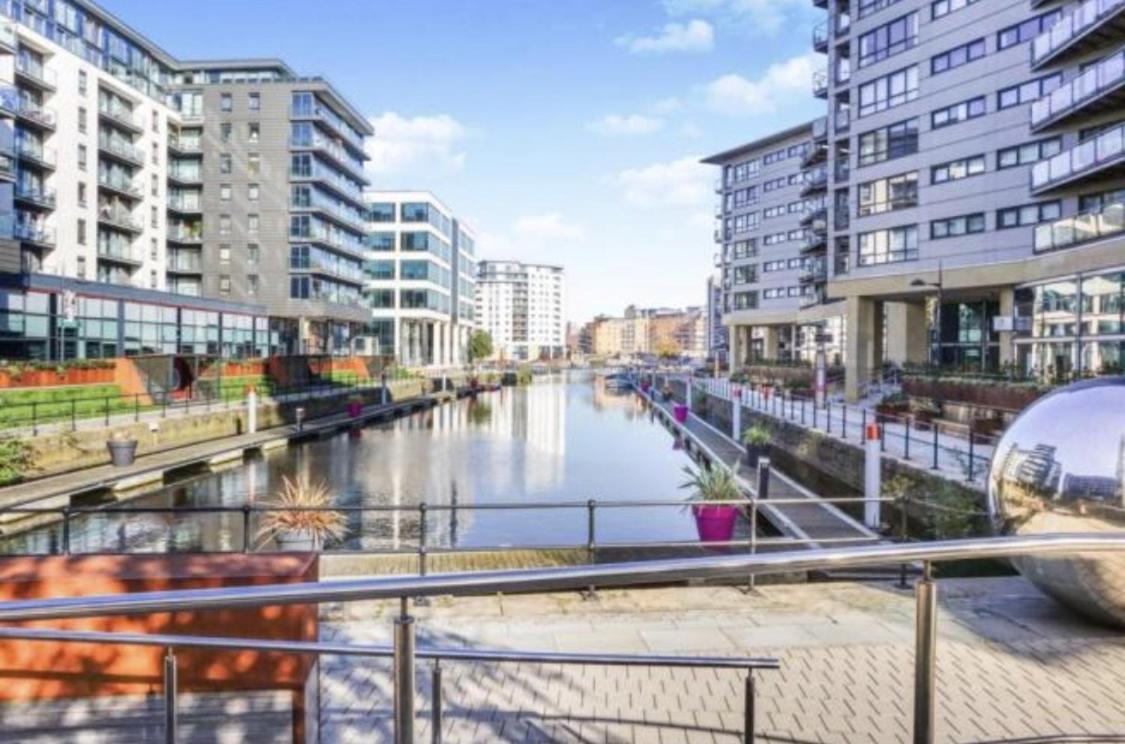 Deluxe City Apt, Beautiful River View,Free Parking No Balcony Leeds  Exteriér fotografie
