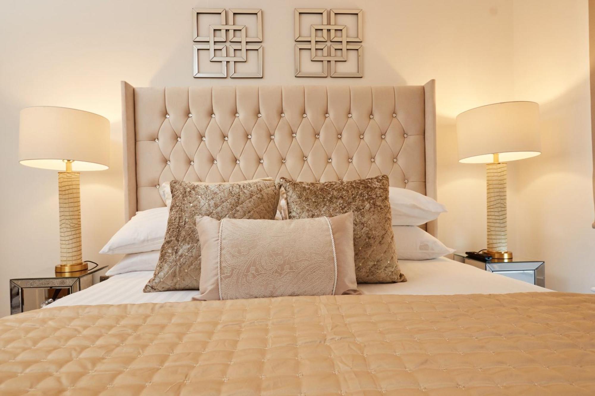 Deluxe City Apt, Beautiful River View,Free Parking No Balcony Leeds  Exteriér fotografie